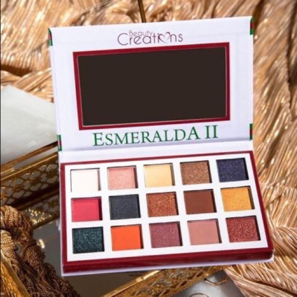 Esmeralda II by creations eyeshadow palette.